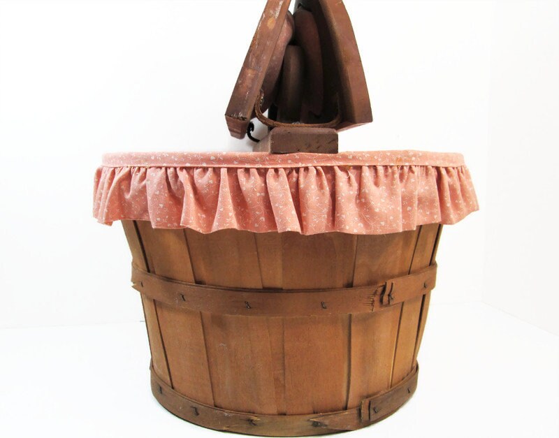 Vintage Bushel Basket with Lid Lined Storage Basket Sewing Etsy