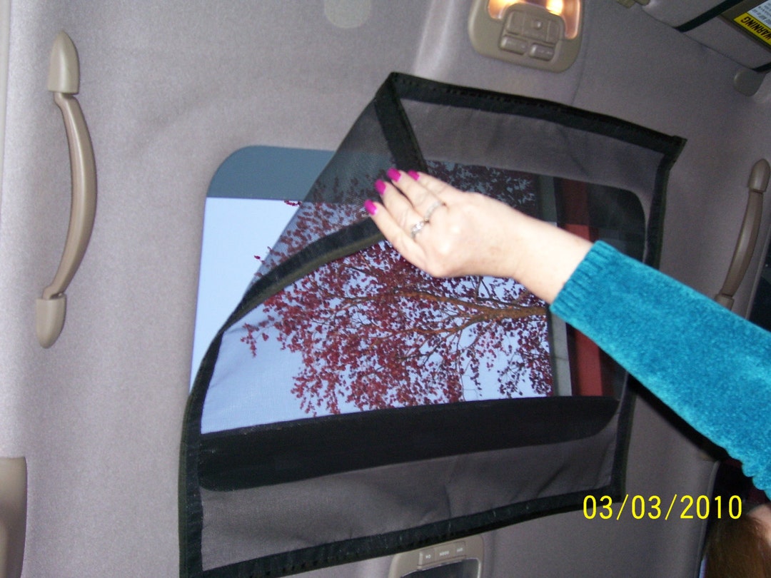 Sunroof Bug Screen Guard Prevents Bugs, and Leaves From Entering the