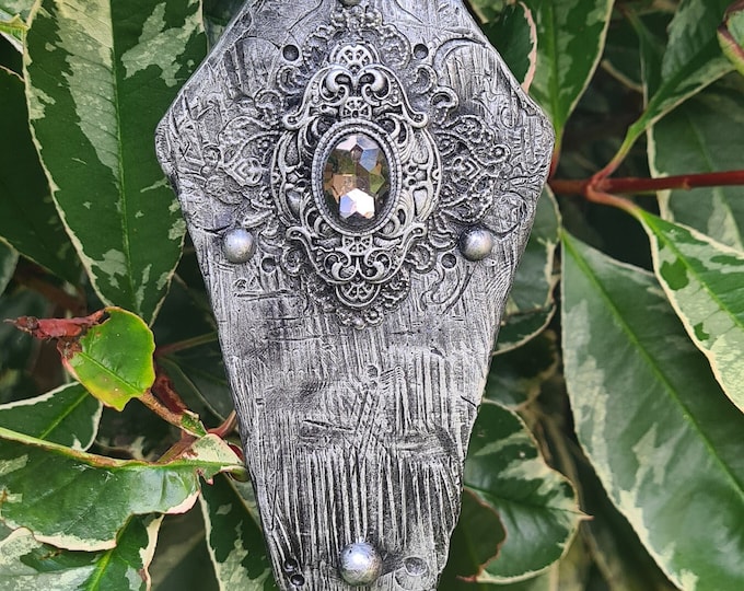 Coffin Tree Hanging