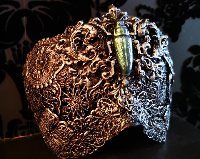 Silver Victorian Beetle Blind Mask