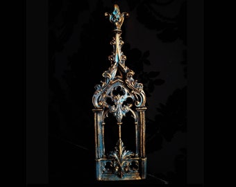 Patina Fleur de Lis Abbey Wall Art