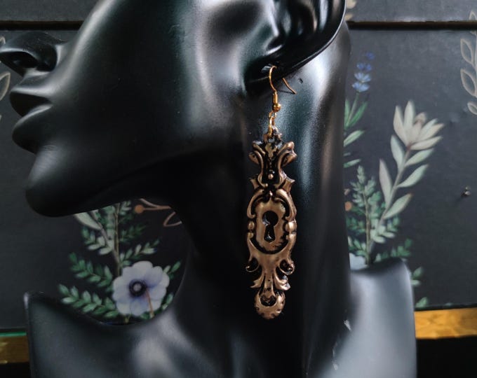 Keyhole Earrings