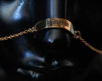 Engraved Gold Hysteria Chain Nose Armour