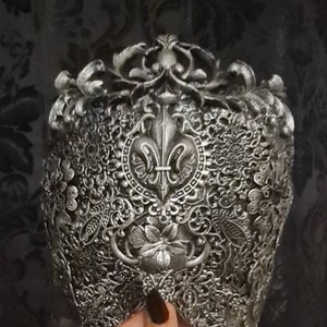Regal Blind Mask