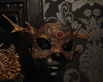 Eyeless - The Queen - Open eye mask