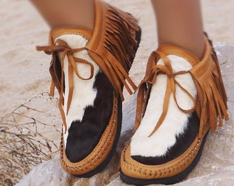 Brown Leather Moccasins With Hairy Cowhide, Brown Moccasin Boots, Womens Moccasins, Leather Moccasins, Hippie Moccasins, Cowgirl Brown Boots