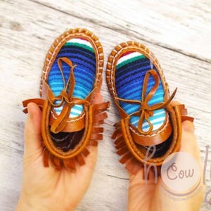 Brown Leather Baby Cowboy Serape Moccasins, Cowgirl Moccasins, Baby Moccasins, Toddler Moccasins, Baby Shower Gift, Baby Boots, Baby Shoes