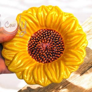 Handmade Small Ceramic Sunflower Dish, Ceramic Dish, Sunflower Plate, Ceramic Sunflower Plate, Sunflower Bowl, Small Ceramic Dish, Sunflower