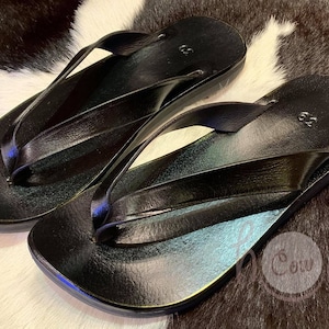 Handgefertigte Ledersandalen, schwarze Ledersandalen, Damen Sandalen, Boho Leder Flip Flops, Ledersandalen Frauen, schwarze Schuhe, Hippie Sandalen