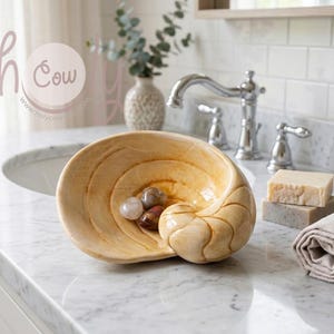 Grand plat à coquillages en céramique fait main