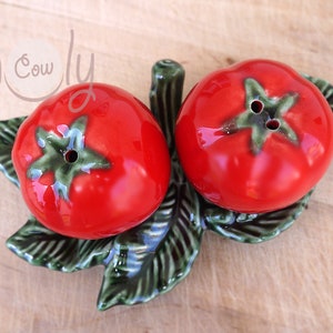 Handmade Ceramic Salt And Pepper Shaker Set, Tomato Salt And Pepper Shaker Set, Salt Pepper Shakers, Pottery Salt Shaker, Handmade Pottery