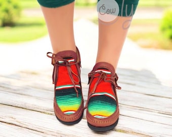 Mocassini in pelle marrone fatti a mano, mocassini Serape, mocassini da donna, mocassini in pelle, stivali in pelle Serape, stivali da donna boho, stivali hippie