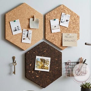 Azulejos decorativos hexagonales de corcho natural, ecológicos, sostenibles, hipoalergénicos y decorativos, de 8 mm de grosor. Precio por 6 azulejos. Envío gratuito.