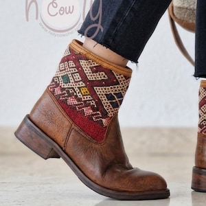 Handgemaakte leren kelimlaarzen, tribal Marokkaanse tapijtschoenen, boho enkellaars, GRATIS VERZENDING