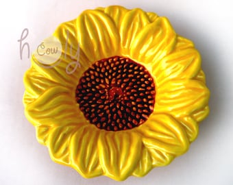 Handmade Small Ceramic Sunflower Dish, Ceramic Dish, Sunflower Plate, Ceramic Sunflower Plate, Sunflower Bowl, Small Ceramic Dish, Sunflower
