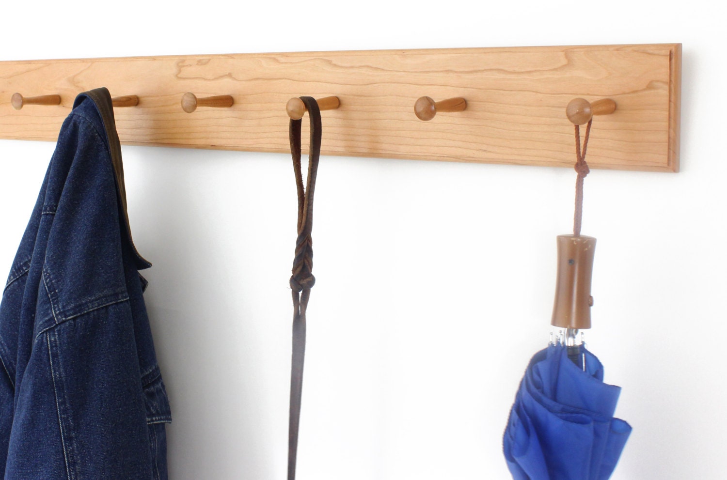 How to Make a Wooden Peg Rack with Shaker Pegs - Grace In My Space