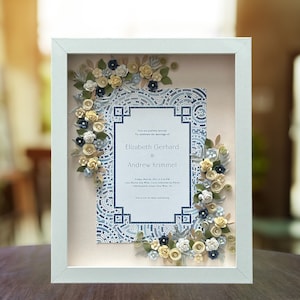 Kundenspezifischer Hochzeits-Einladungs-Andenken-Rahmen: Blumenpapier-Kunst