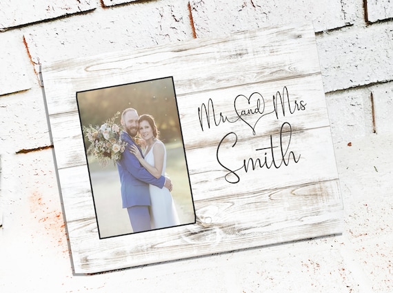 Wedding Picture Frame, cornice personalizzata con nomi, Mr & Mrs