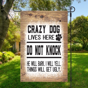 Qui vive il cane pazzo, bandiera da giardino per cani pazzi, non bussare, bandiere da giardino personalizzate, bandiera da giardino per cani, bandiera da giardino senza avvocati, bandiera per cani pazzi