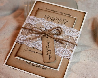 Kraftpapier-Hochzeitseinladungen, Burlap-Spitze, abgenutzte Kanten
