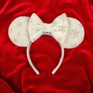 White Glitter Snowflake Christmas Mouse Disney Ears, Disney Christmas gift, Christmas mickey ears, minnie ears