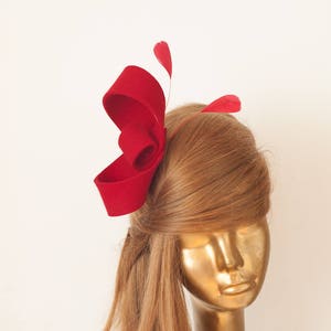 Unique Modern Red FELT FASCINATOR. BRIDAL Fascinator . Red Headpiece, Red Party Bow Fascinator for Women