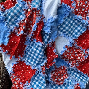 Summer Minnie Mouse - Inspired Rag Quilt
