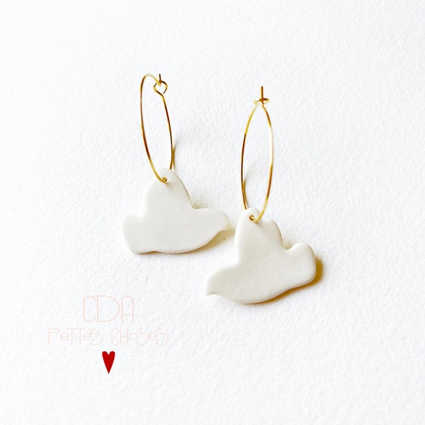 Boucles d’oreilles créoles oiseaux blancss en porcelaine