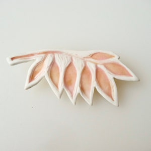 Porcelain leaf brooch