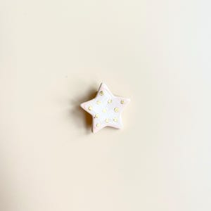 Pink and gold star porcelain brooch