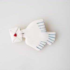 Heart bird porcelain brooch