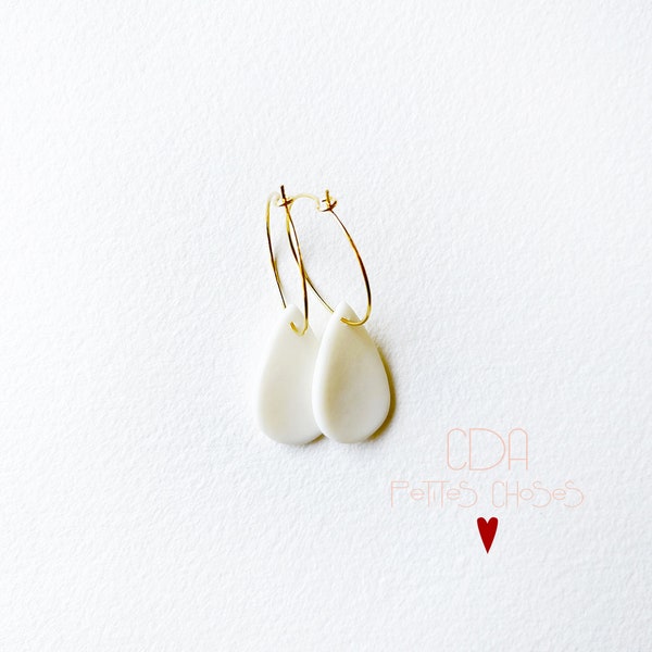 Boucles d’oreilles créoles gouttes en porcelaine