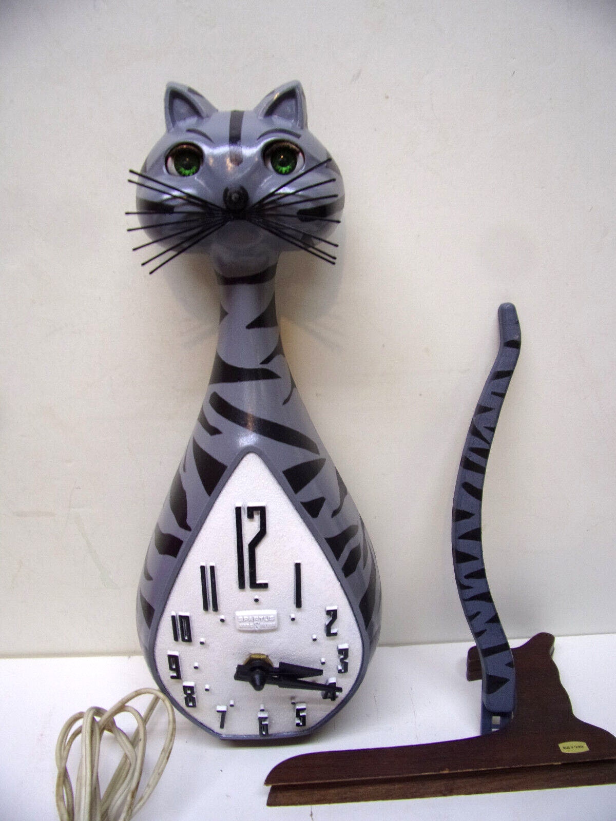 SIMONE ANIMATED WALL CAT CLOCK-