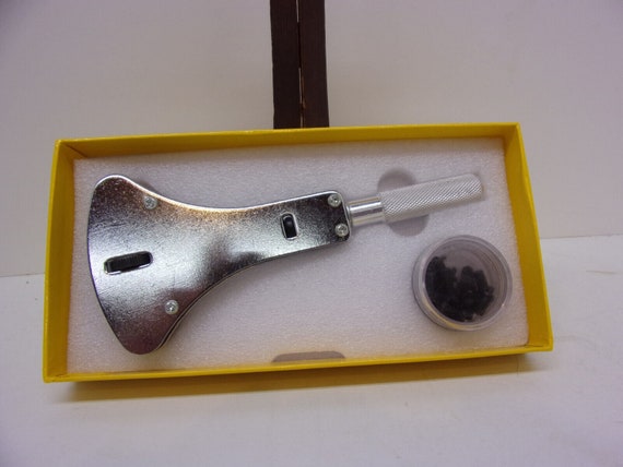 NOS Big Watch Case Tangshi Opener - image 3