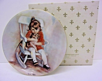 1977 Haviland Limoges Amy and Snoopy Decorator Plate in Original Box