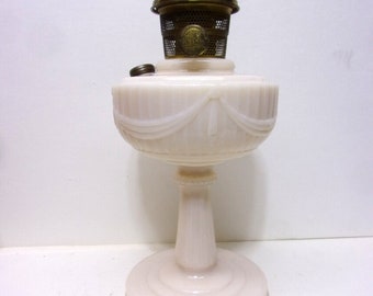 Aladdin 1930s Tall Alacite Lincoln Drape Model B Uranium Glass Oil Lamp  Original - Etsy