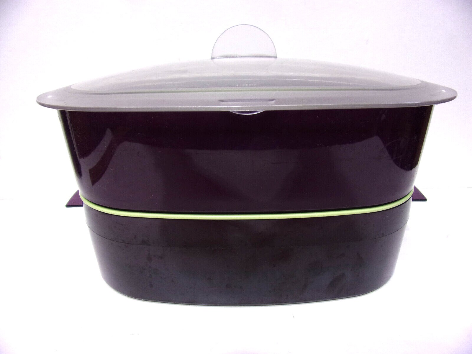 Rubbermaid microwave cookware - Tupperware cake carrier - Northern Kentucky  Auction, LLC