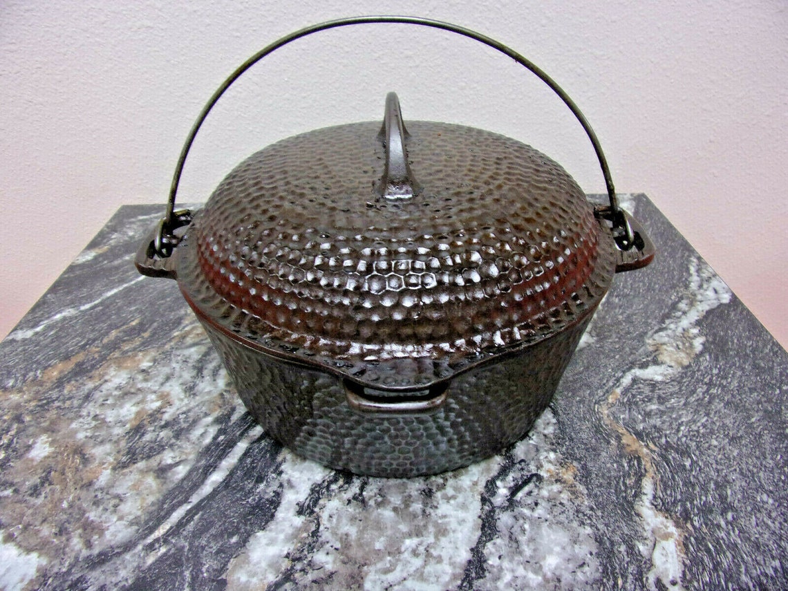 Chicago Foundry Hammered Cast Iron 10 1/4 Dutch Oven 88 Etsy