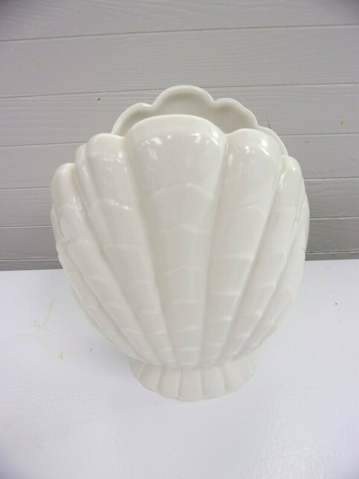 Abingdon Pottery Gloss Ivory 7 Shell Vase Etsy