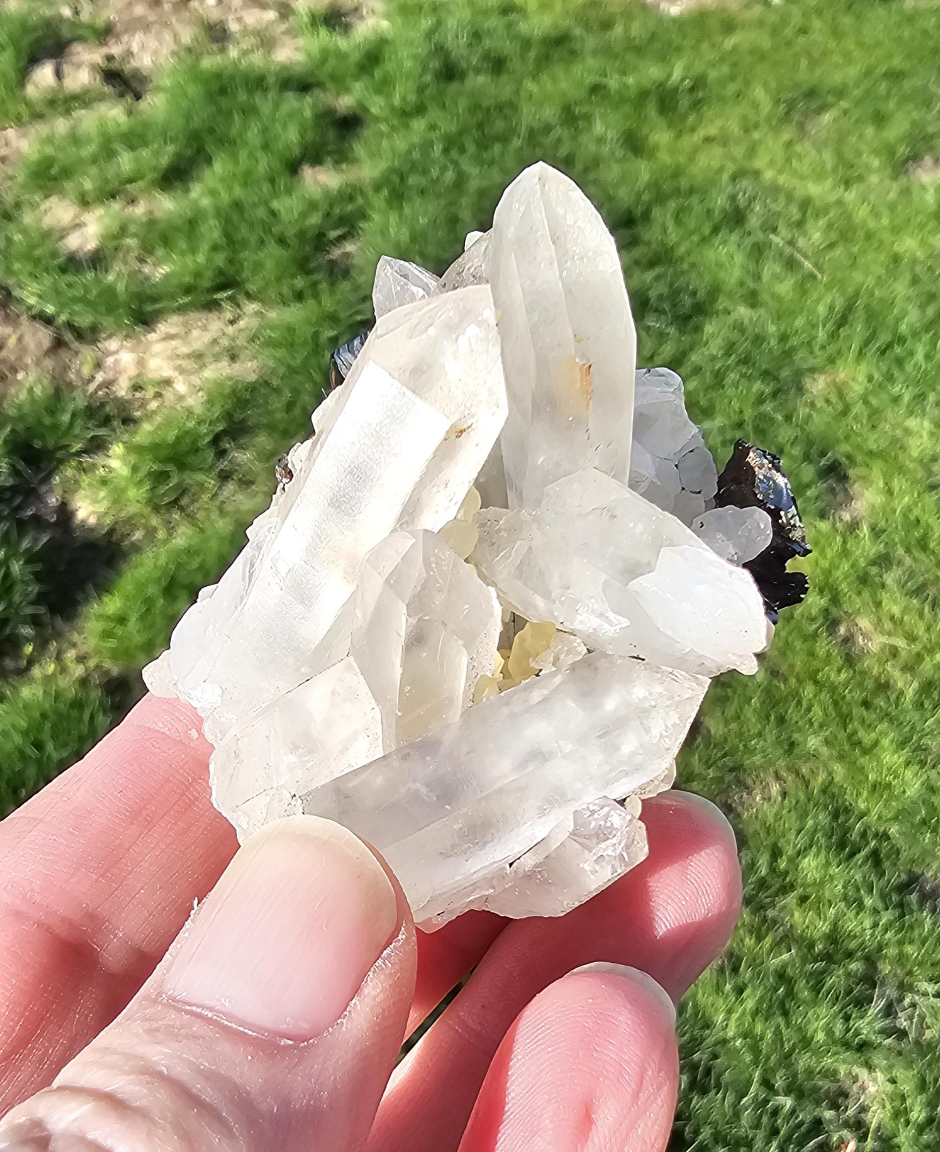 Quartz, Calcite and Pyrite Specimen From Spruce Ridge, Washington State ...