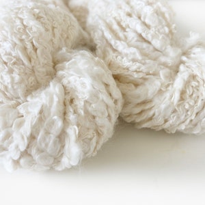 Bouclé Cotton Nylon blend &quot;Cloud&quot; . 87 yards . 100 g . Colorway Ecru