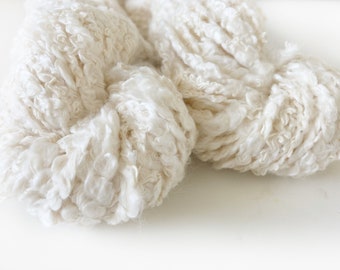 Bouclé Cotton Nylon blend "Cloud" . 87 yards . 100 g . Colorway Ecru