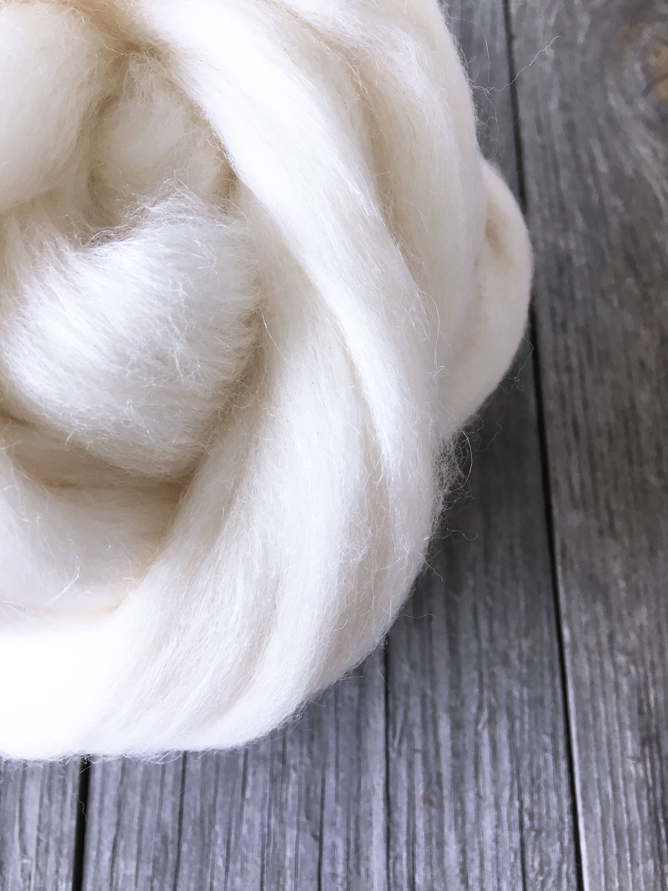 Baby Alpaca Top . Large Quantity . Natural White . Ecru