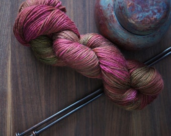 Superwash Merino Yarn . DK . Hand Dyed / 243 yards . "Wild Plum"