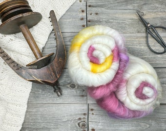 Mini Art Batts . Blended fiber for spinning . OOAK . Spinning Supply . Color: Early Spring