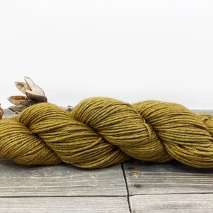 Yak DK . SW Merino Silk Yak blend . 231 yds . 100g .multiple colors