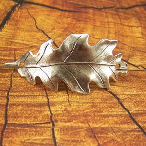 Silver Oak Leaf Pin, Shawl Pin, Scarf Pin, Oak Leaf Pin, Sweater Pin, Oak Leaf Shawl Pin, Leaf Pin, Stick Pin, Silver Leaf, Boutonniere,