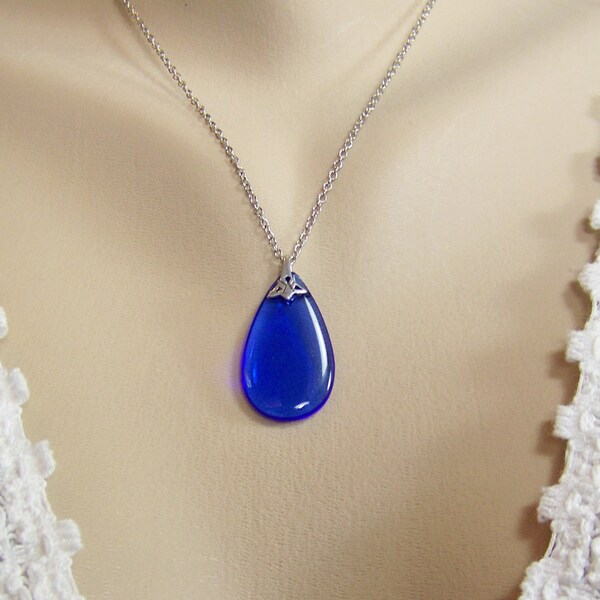 Sapphire Necklace, Czech Glass Necklace, Sapphire Teardrop, Sapphire Rose, Cobalt Blue Necklace, September Birthstone, Dark Blue Sapphire