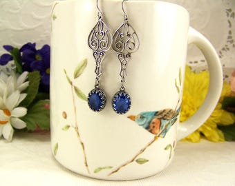 Pendientes de zafiro, piedra natal de septiembre, zafiros de cristal checo, piedras azules engastadas en bisel, pendientes azules ovalados, algo azul, pendientes de boda