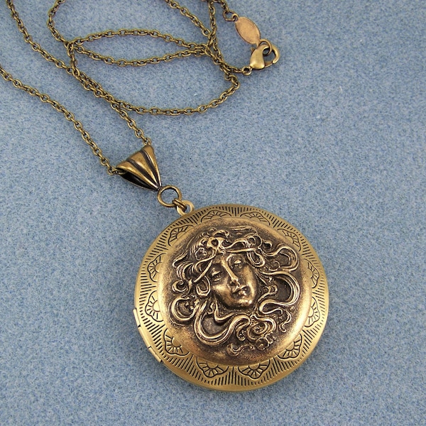 Victorian Locket - Etsy